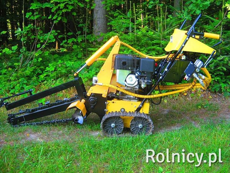 MINIKOPARKA ŁAŃCUCHOWA SAMOJEZDNA NAPĘDZANA HYDRAULICZNIE, SILNIK 11 kM, GŁĘBOKOŚĆ KOPANIA 350MM
