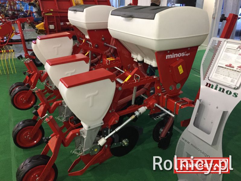 pneumatyczny siewnik punktowy firmy minos agri, 2 sekcje,agrostal