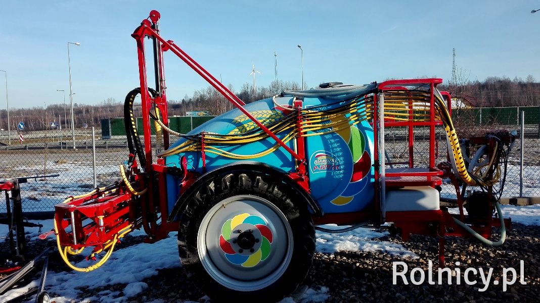 opryskiwacz polowy przyczepiany 2200l/15m Biardzki,