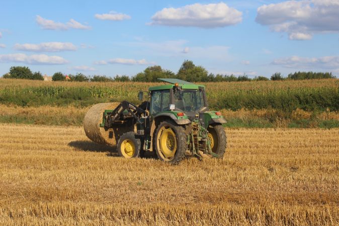 Zwożenie Słomy z John Deer'em ! cz.7