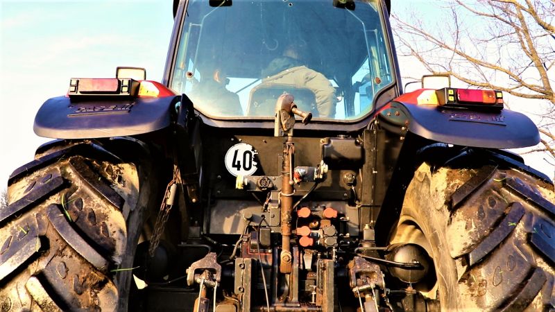 Opinia, prezentacja, na co zwrócić uwagę przy kupnie CASE MX 120