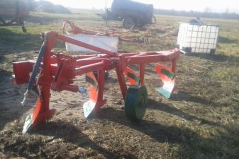 Pług zagonowy Awemak 4-skibowy