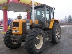 Ciągnik rolniczy Renault 120.54