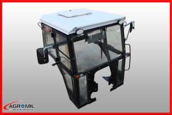 Kabina do ciągnika C-330 bez błotników Naglak 