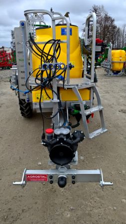 Opryskiwacz zaczepiany Borys 2500/15 Hydrauliczny Tolmet