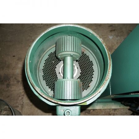 Peleciarka 22 kW 2 rolkowa z młynem bijakowym o mocy 4 kW