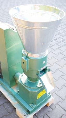 Peleciarka o mocy 7,5 kW + młyn bijakowy moc 4 kW