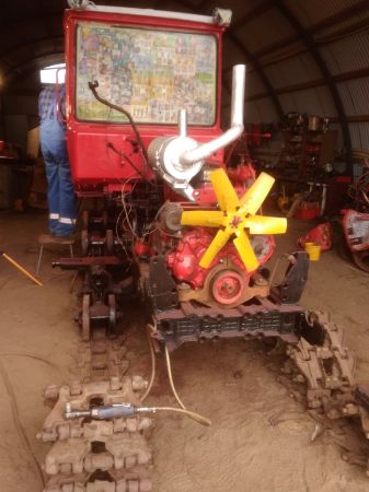 dt 75 spycharka dt ciągnik gąsienicowy det spych